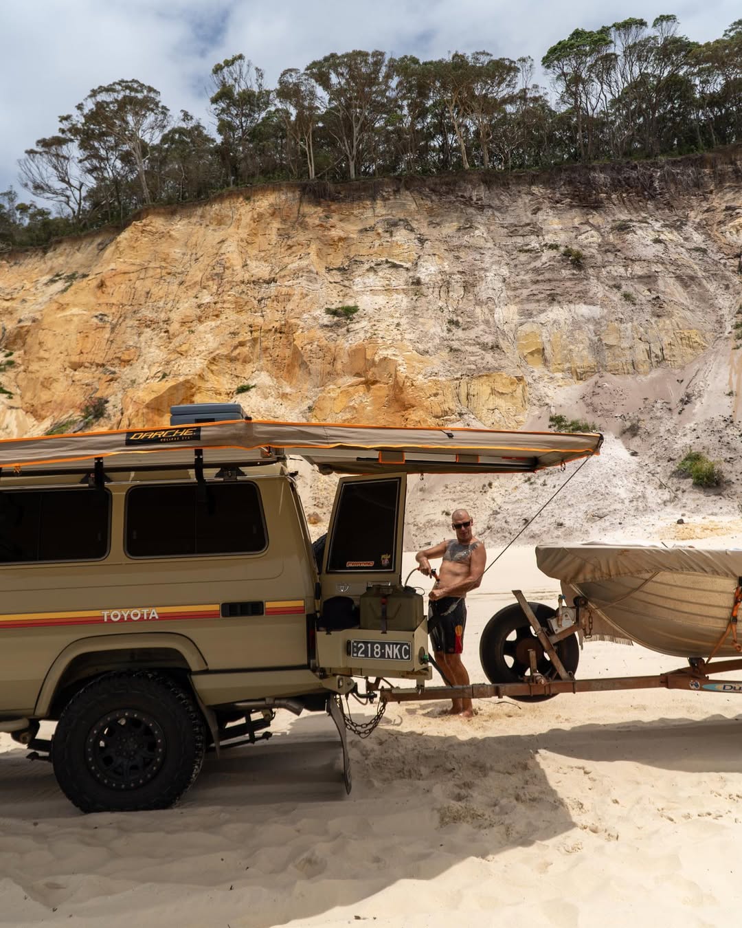 Classic Sill Vinyl Stripe Kit | For Volkswagen Amarok