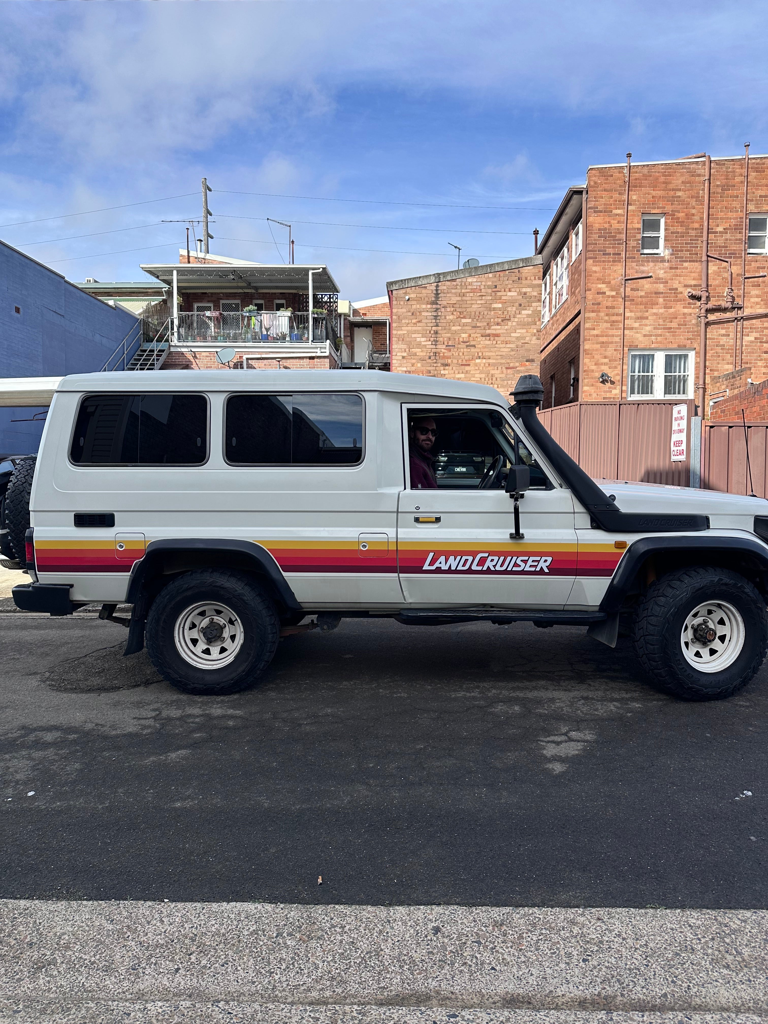 Troopy Sunset Stripe Kit – Retro Californian Decals for Troopcarrier with Wheel Arch Flares